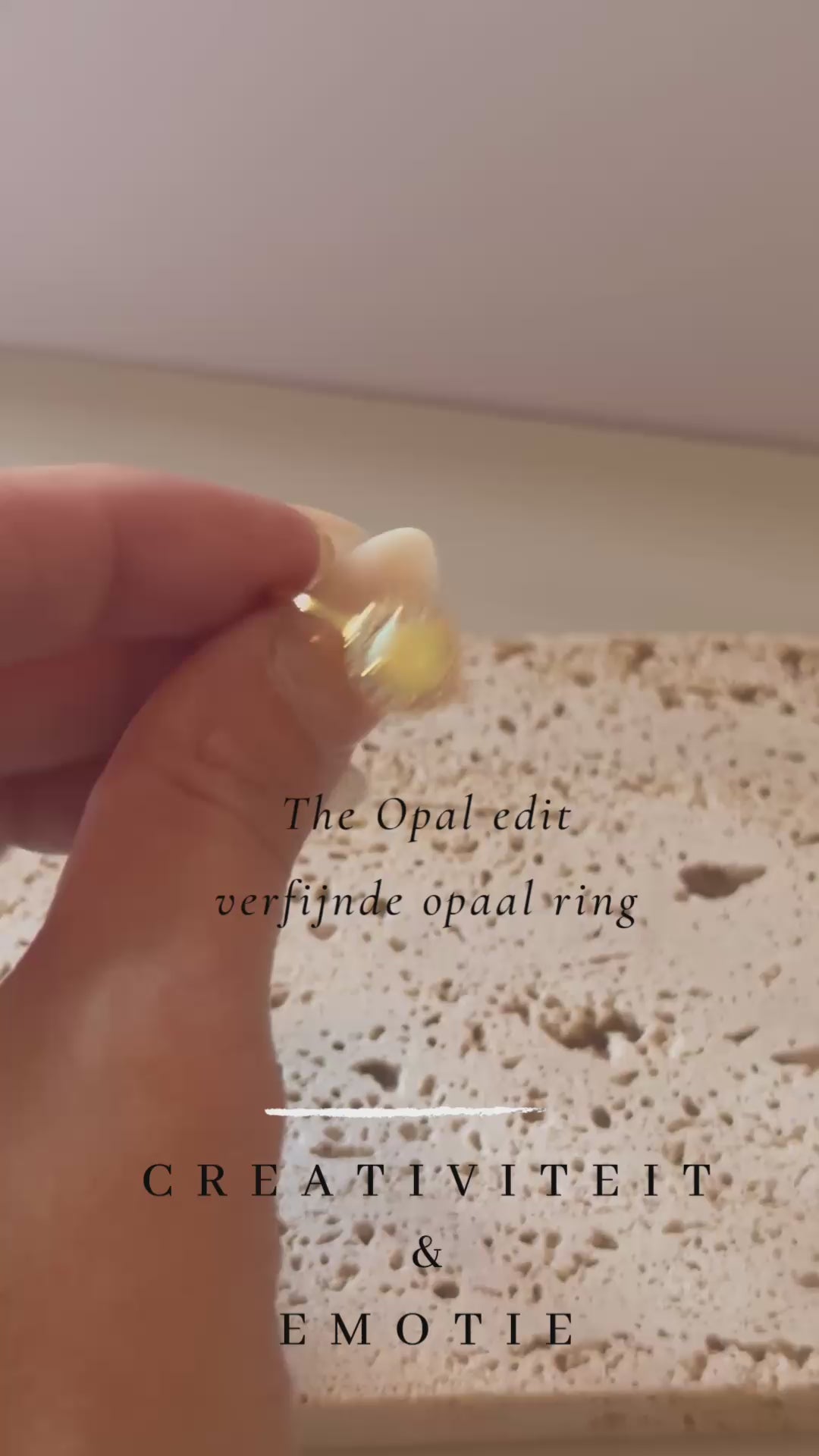 Opaal ring met kristallen - Nova ring