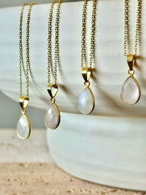 Ketting maansteen - Vermeil. Steen 12mm x 8 mm